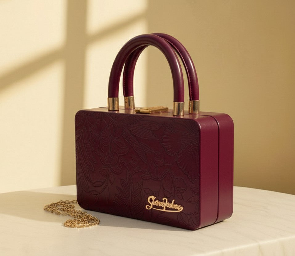 Chic Day-to-Night Chain Handbag